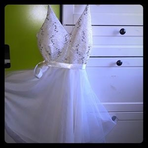 Cream White Dress for a girl, size L.